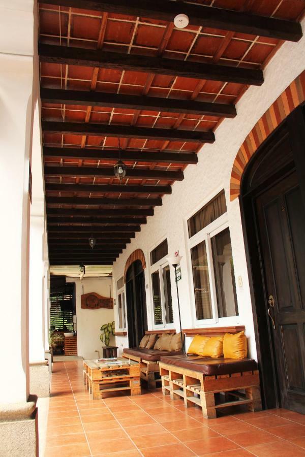 Casa Bourbon Hotel Retalhuleu Exterior photo